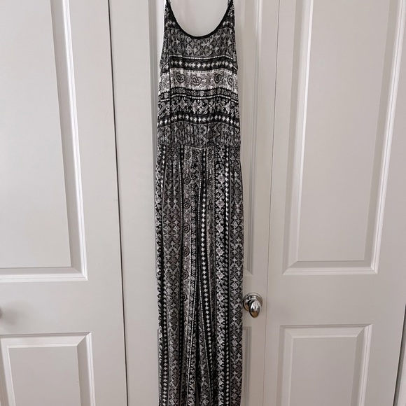 Garage Black and White Floral Jumpsuit - Picture 2 of 6